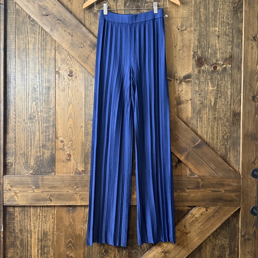Retails $895 ST JOHN Accordion Pleat Pants - Picture 5 of 12